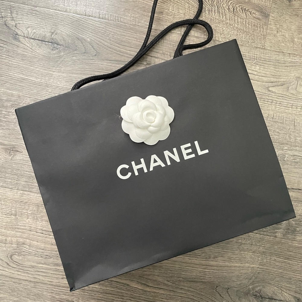 Medium CHANEL Shopping Bag with Flower
